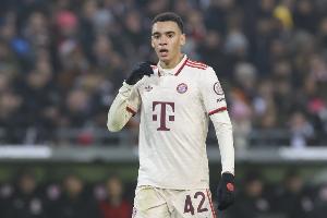 雷竞技官方网站-踢球者：拜仁计划让戴维斯、伊藤洋辉、穆西亚拉在11月逐步回归