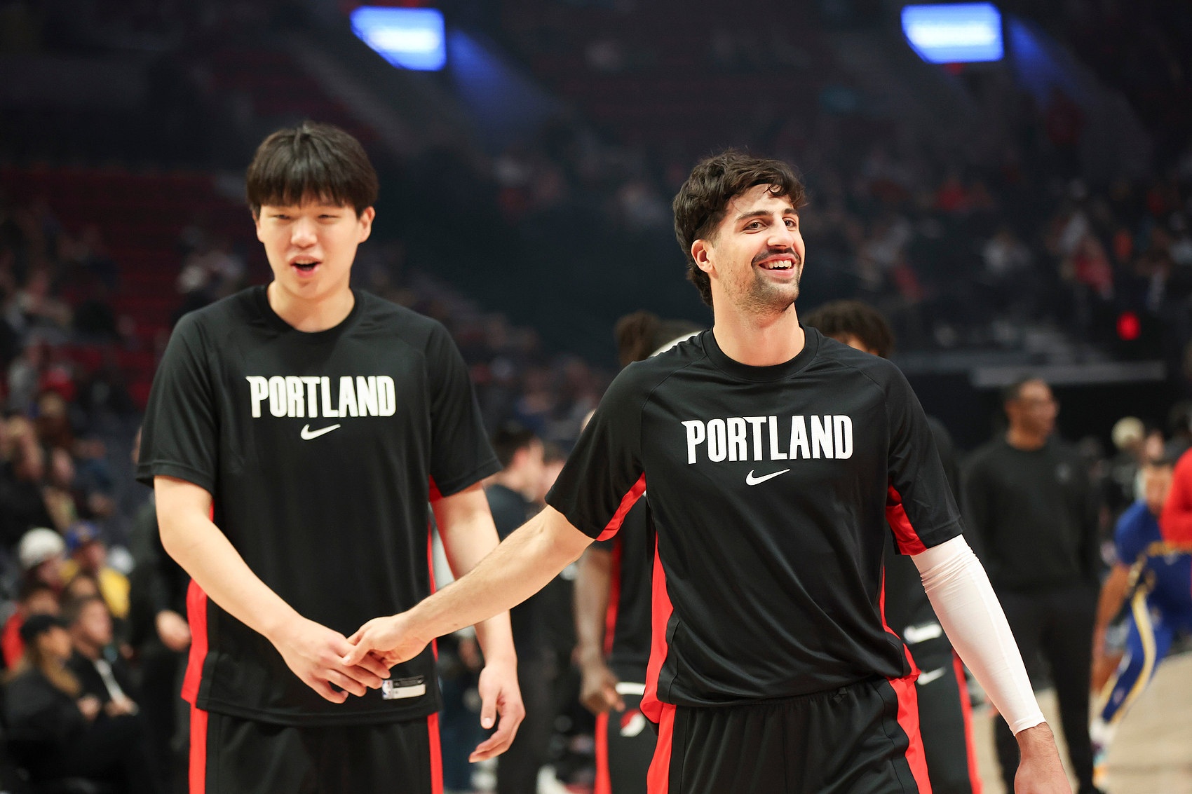 雷竞技英雄联盟-杨瀚森出战的比赛开拓者12-10&最近8场7-1!小杨被DNP开拓者7-11