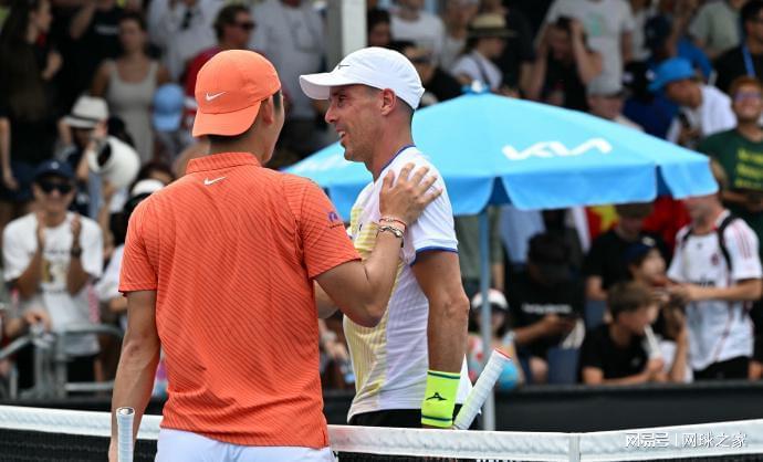 雷竞技CSGO-终结三连败!商竣程取得大满贯第七胜